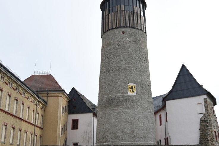 Seit Mitte Mai kann der sanierte Bergfried von Schloss Voigtsberg besichtigt werden. Damit werden die Eintrittspreise teurer.