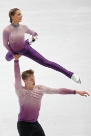 Eiskunstlauf: Beim Doppel-Axel war der Wurm drin - Letizia Roscher und Luis Schuster während der Kür. 