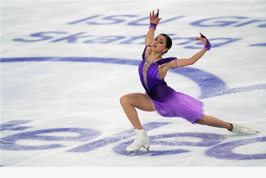 Eiskunstlauf: Junge Russin bricht alle Weltrekorde - Kamila Walijewa beim Kurzprogramm in Sotschi. 