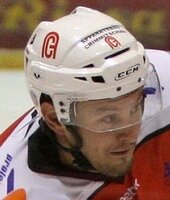 Eispirat büßt beim zweiten Spiel fünf Zähne ein - Igor Bobcek.