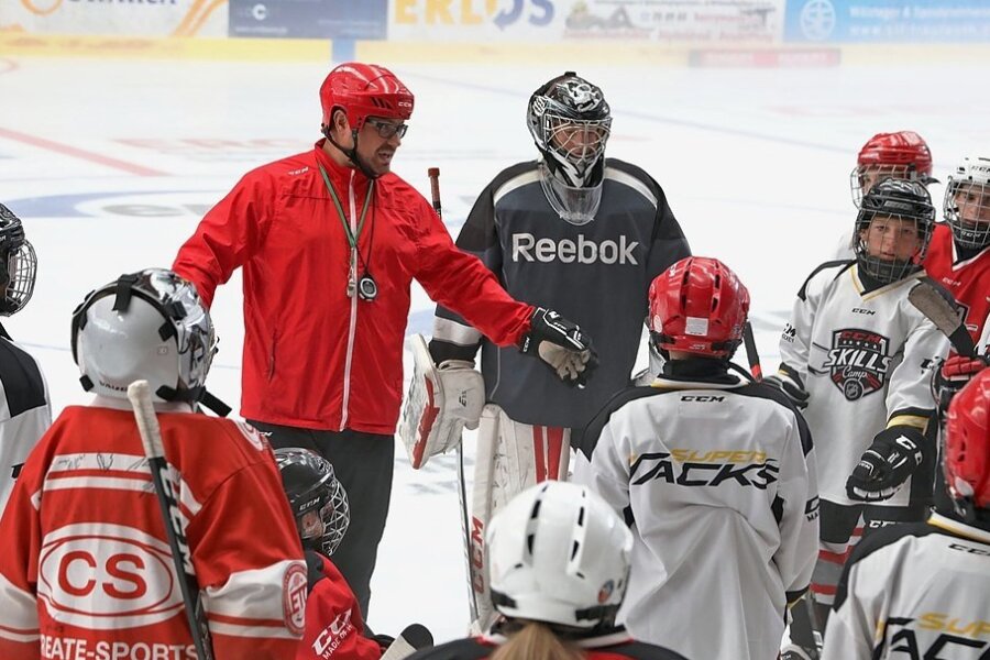 Mehr als 300 Kinder und Jugendliche gehören zur Eishockey-Nachwuchsabteilung. Foto: Andreas Kretschel/Archiv