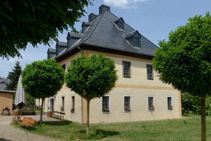 Ellefelder Gemeinderat tagt zu Kita-Satzung - Hier im Oberen Schloss in Ellefeld tagt der Gemeinderat.