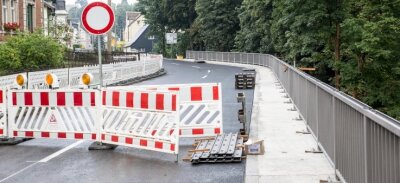 Ende für Langzeitbaustelle auf der B 95 in Sicht - Die Bauarbeiten an der B 95 in Bärenstein, im Bereich der Oberwiesenthaler Straße 20 bis 34, sollen am Freitag zu Ende gehen. 