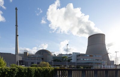 Energie: Sachsens Wirtschaft schlägt Alarm - Der Reaktor des Atomkraftwerk Emsland sollte bis zum Ende des Jahres abgeschaltet werden. Doch die Kammern reagieren mit einer gegensätzlichen Forderung: Die Laufzeiten der verbliebenen Atomkraftwerke sollen nach dem Willen der Kammern verlängert werden. 