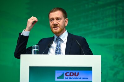 Schkeuditz: Sachsens Ministerpräsident Michael Kretschmer (CDU) spricht auf dem 37. Landesparteitag der Sächsischen CDU.