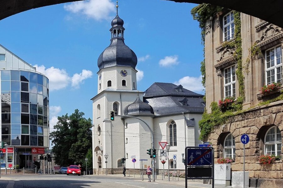 Energiekrise: Plauener Kirchen schränken Gottesdienste ein - Die Plauener Lutherkirche bleibt in den Wintermonaten für regelmäßige Gottesdienste geöffnet. 