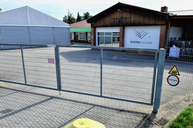 Energiekrise: Saxonia Galvanik schließt Werk in Hainichen - Saxonia Galvanik hat den Standort in Hainichen, eine ehemalige Kaufhalle am Ottendorfer Hang, vorerst geschlossen. 
