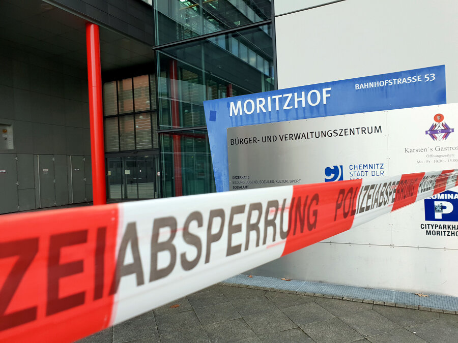 Entwarnung nach fünfter Bombendrohung gegen Chemnitzer Jugendamt - 