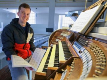 Er spielt auf vielen Instrumenten - Der neue Kantor Dominik Baumann ist künftig in drei Kirchen aktiv. Darüber hinaus will er auch mit den Nachbargemeinden musikalische Projekte umsetzen. 