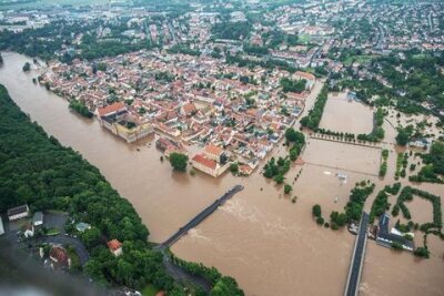 Erfahrungen aus Flut in Sachsen helfen in ganz Deutschland - Grimma zur Flut im Juni.