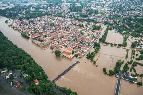 Erfahrungen aus Flut in Sachsen helfen in ganz Deutschland - Grimma zur Flut im Juni.