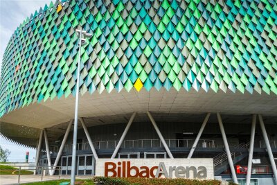 Erfolgreiche Europareise in Bildern: So haben die Niners Chemnitz den Sieg im Fiba-Europe-Cup gefeiert - In der imposanten Halle von Bilbao ...