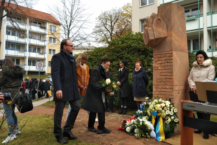 Erinnerung an Opfer der judenfeindlichen Pogrome von 1938 - 
