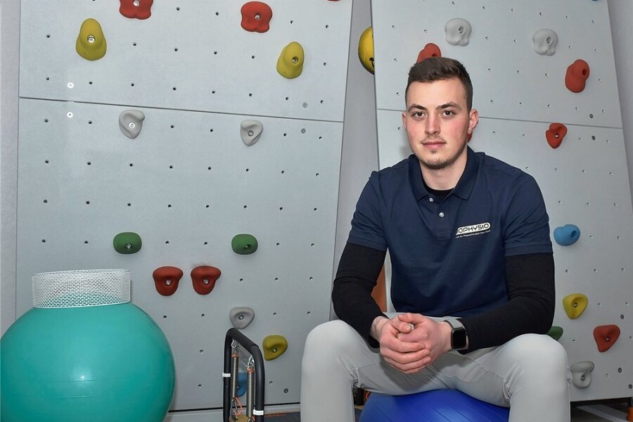 Erlbacher eröffnet Praxis für Physiotherapie - Max Opel hat in seinem Heimatort Erlbach eine Praxis für Physiotherapie eröffnet. 