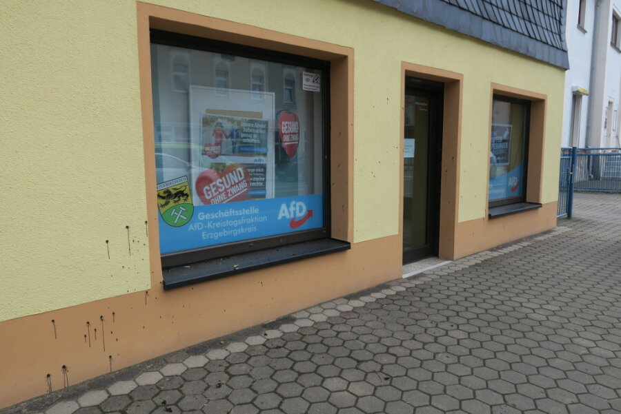 Erneut Angriff auf AfD-Büro in Lugau: Polizei ermittelt