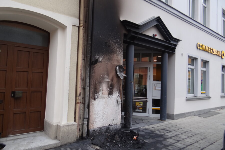 Erneut Brände in Oelsnitz - Polizei geht von Brandstiftung aus - 