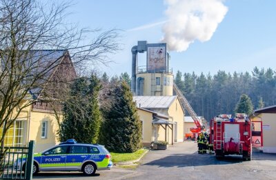 Erneut Brand in Olbernhau: Feuer in Spänebunker - 