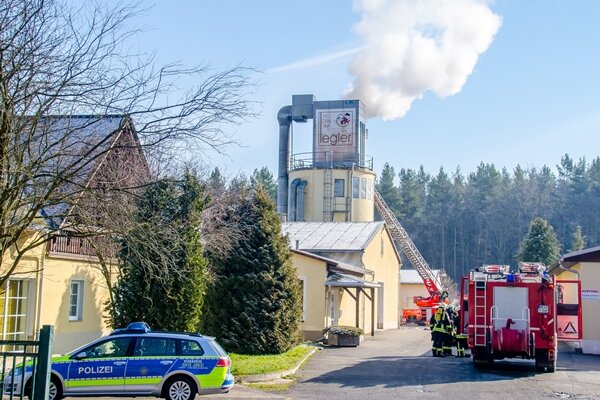 Erneut Brand in Olbernhau: Feuer in Spänebunker - 