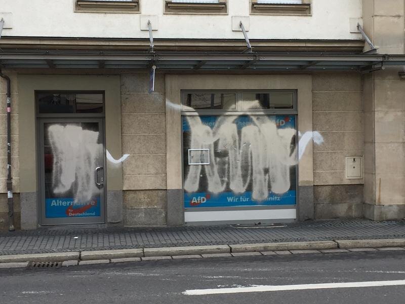 Erneut Farbanschlag auf AfD-Büro in Chemnitz - 