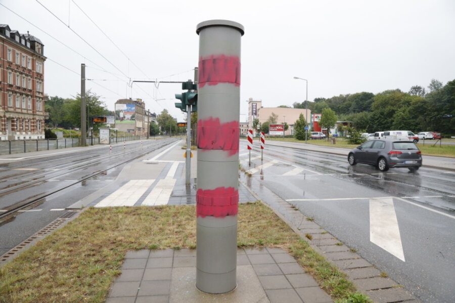 Erneut Farbattacke auf Blitzer an Zwickauer Straße - 