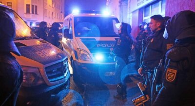 Erneut Festnahmen bei Protest in Freiberg - Polizeieinsatz am Montag in Freiberg. 