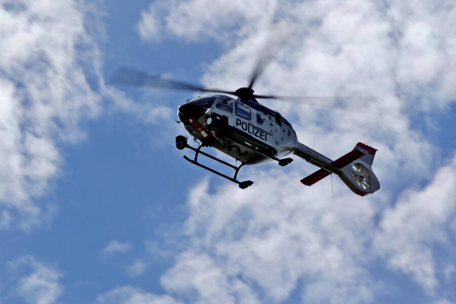 Erneut intensive Suche nach vermisster Penigerin - Mit einem Hubschrauber hat die Polizei am Mittwoch erneut nach der seit 7. März vermissten Penigerin gesucht.