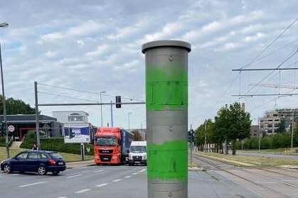 Erneute Farbattacke auf Blitzer in Chemnitz - 
