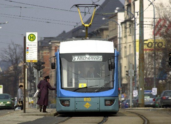 Erneute Gewalttat in Straßenbahn - Die Chemnitzer Verkehrs AG (CVAG) und die City-Bahn kündigten an, in mehr Fahrzeugen Kameras installieren zu wollen.
