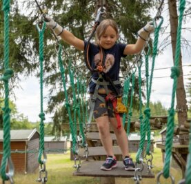 Erst fliegen, dann schlittern: Eisbahn für Waldpark geplant - Auch jüngere Kinder wie die siebenjährige Michelle Penzel finden altersgerechte Parcours. Michelle war das erste Mal da - und voll begeistert.