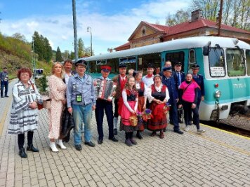 Erste internationale Fahrt: Musikwinkel-Express unterwegs von Adorf nach Kraslice - 