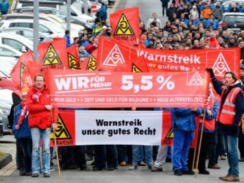 Erste Metall-Tarifrunde in Sachsen ergebnislos vertagt - Die Gewerkschaft fordert unter anderem 5,5 Prozent mehr Geld.