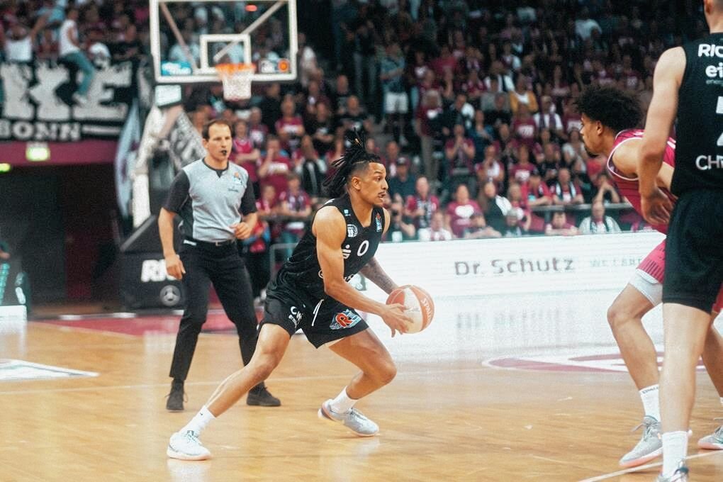 Erster Abgang der Niners Chemnitz ist fix Nelson Weidemann geht zurück