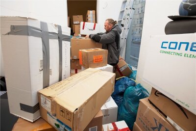 Erster Hilfstransport aus Plauen startet am Freitag in die Ukraine - Der Colorido-Verein hat den ersten Transport in die Ukraine gepackt.
