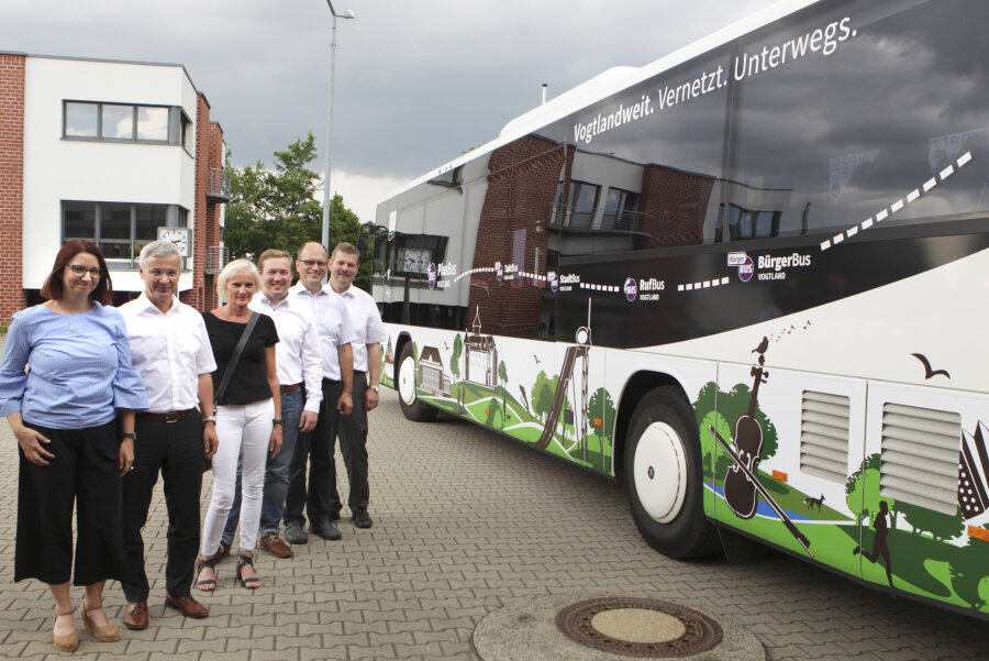 Erster Plus-Bus für das Vogtland in Plauen vorgestellt - 