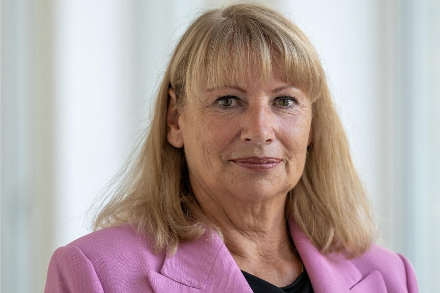 Erstmals SPD-Spitzenkandidatin in Sachsen: Wer ist Petra Köpping? - Seit fast neun Jahren Ministerin in Sachsen: Petra Köpping soll Sachsens SPD in die Landtagswahl führen.