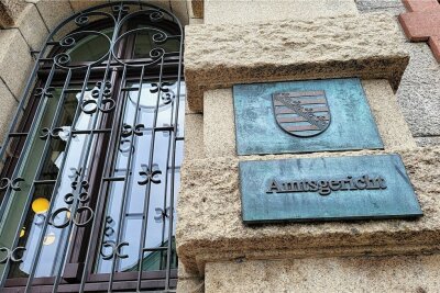 Erzgebirge: Altenpfleger soll Patienten im Pflegeheim misshandelt haben - Vor dem Amtsgericht Aue-Bad Schlema muss sich ein Altenpfleger verantworten.