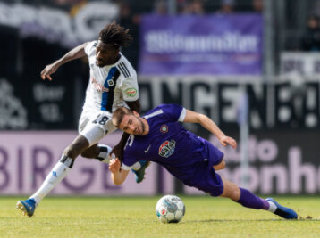 Erzgebirge Aue bezwingt den Hamburger SV mit 3:0 - 