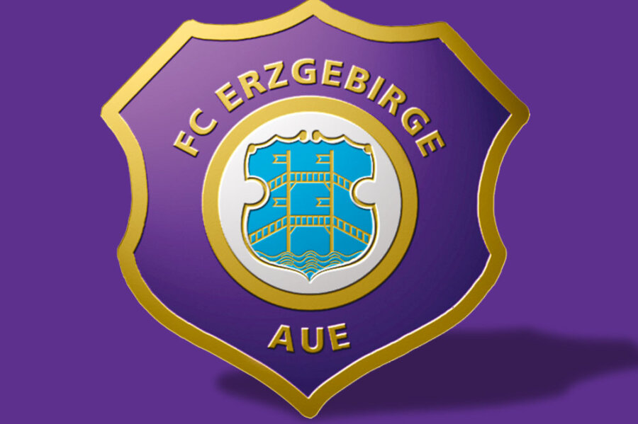 Erzgebirge Aue verstärkt Trainerteam und leiht Mittelstürmer aus - 