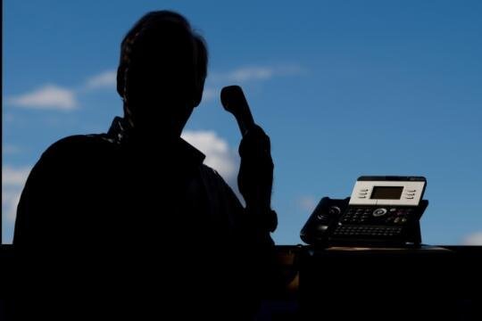 Erzgebirge: Trickbetrüger gibt sich am Telefon als Polizist aus - 