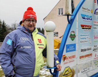 Erzgebirger bewertet Ski-Sprünge in Garmisch - Für Olaf Beyer geht ein Wunsch in Erfüllung: Der 49-Jährige ist Sprungrichter beim Neujahrsspringen der Vierschanzentournee. 