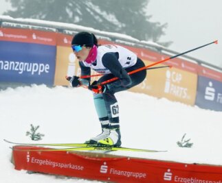 Erzgebirger trotzen Wetter und holen sich Edelmetall - Anne Buchmann konnte sich am Wochenende gleich zweimal über Silber freuen. Sowohl im Sprint als auch auf der langen Distanz reichte es für die Wintersportlerin des SV Neudorf für Rang zwei. 