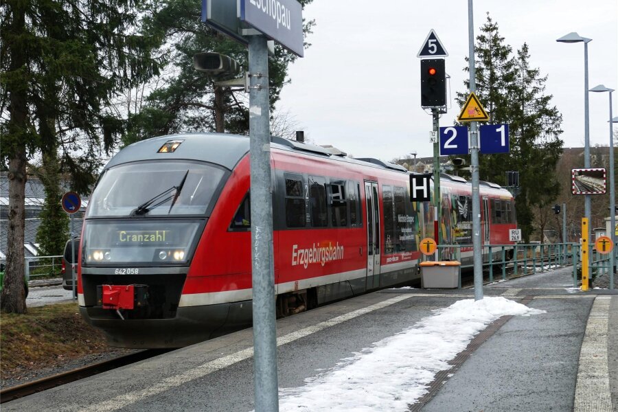 Erzgebirgsbahn: Ab Montag Streckensperrung zwischen Chemnitz und Zschopau - Wegen Gleisbauarbeiten fahren ab Montag auf der Erzgebirgsbahnstrecke zwischen Chemnitz und Zschopau keine Züge.