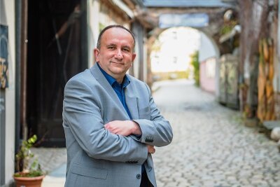 Erzgebirgskreis: Erster Landratskandidat zieht zurück - Holger Zimmer war einer von sieben Landratskandidaten im ersten Wahlgang. Beim zweiten ist er nicht mehr dabei.
