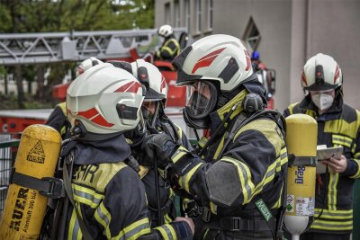 Erzgebirgsstadt will trotz Millionenlochs investieren - Für Feuerwehr, Sportplatz und Co gibt‘s Geld - Die Oelsnitzer Feuerwehr erhält ein neues Gerätehaus – eine der anstehenden Investitionen.