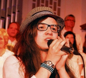Erzistar 2013 - Talente aus der Region wollen beim Pressefest punkten - Vanessa Louise Winkler.