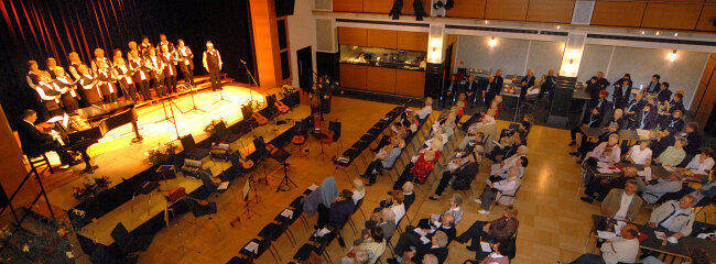 Der Lützeltal-Chor unter Leitung von Lothar Dauth bei seinem Auftritt in Frankenberg.