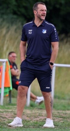 Trainer Karsten Oswald führt den VfB Empor Glauchau in die neue Saison in der Fußball-Landesliga. 
