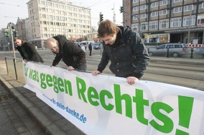 Essay des Chemnitzers Klaus Gregor Eichhorn zum 5. März: Die kritische Masse - Einige Chemnitzer setzten am 5. März ein Zeichen gegen Rechts. 