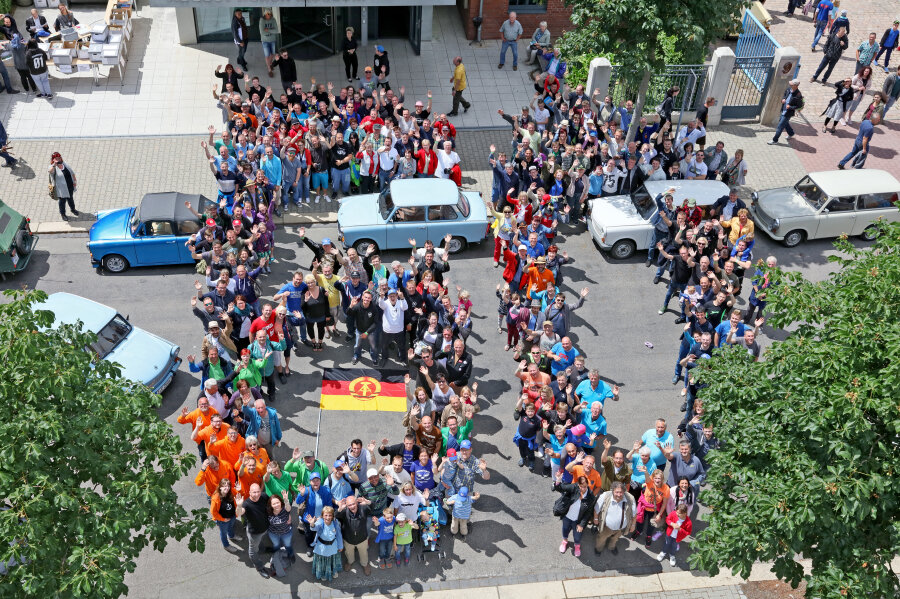 Etwa 700 Trabi-Fans bei Treffen im ehemaligen Sachsenringwerk - Im Jahr 2018 wird der Trabant 60 Jahre alt.