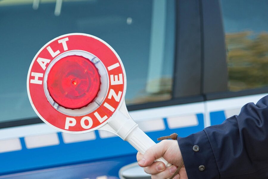 Etwas andere Fahrgemeinschaft in Plauen: Drei sind einer zu viel - Drei Jugendliche wurden jetzt von der Polizei angehalten.